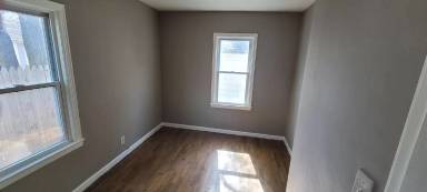 Main picture of 200 Walter St SE