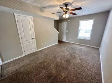 Main picture of 855 Tracy Ln