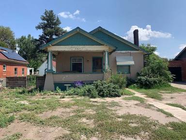 Main picture of 616 Lake Ave