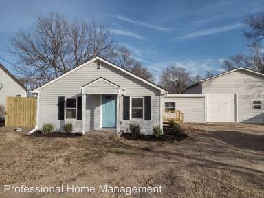 Main picture of 6140 S Seneca St