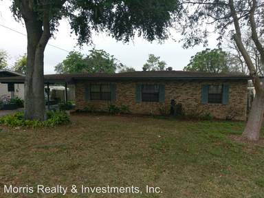 Main picture of 911 Oak Dr