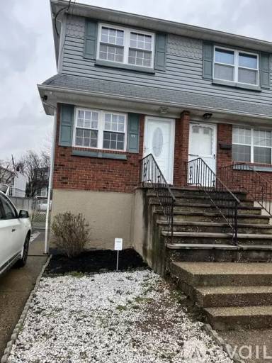 Main picture of 4295 Amboy Rd