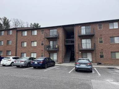 Main picture of 909 Montgomery St