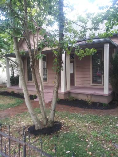 Main picture of 1619 Woodland St