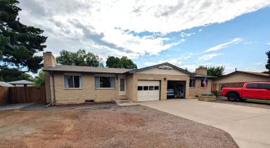 Main picture of 3504 Taft Ave