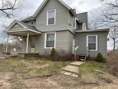 Main picture of 2120 Lansing Ave