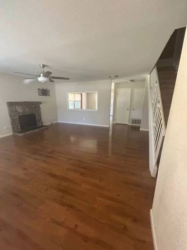 Main picture of 3013 Roman Ct