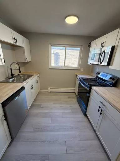 Main picture of 6155 Ridge Ave