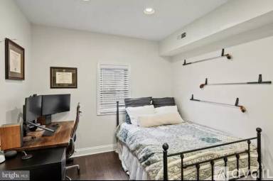 Main picture of 2404 Foster Ave