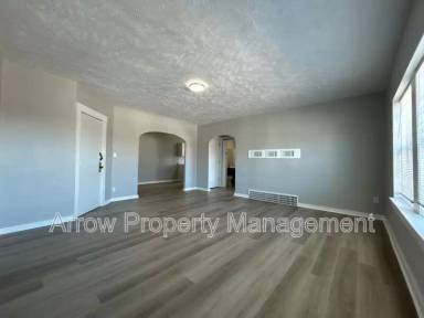 Main picture of 723 Ella St