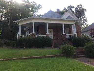 Main picture of 133 Grace St