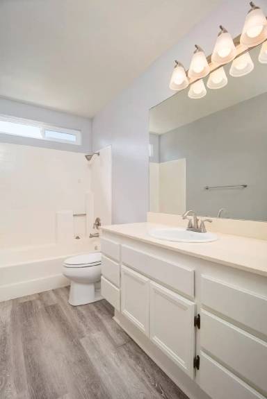 Main picture of 3168 Seabury St