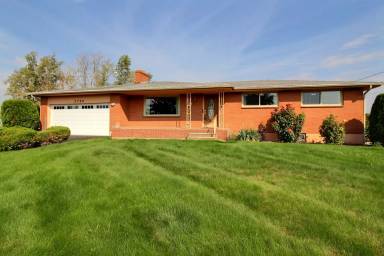 Main picture of 2720 W Strong Rd