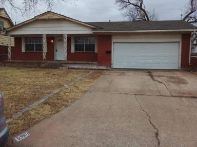 Main picture of 5336 NW Columbia Ave