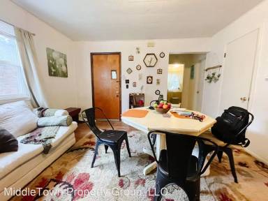 Main picture of 118 N Dill St