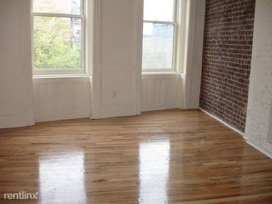 Main picture of 255 West 10th St