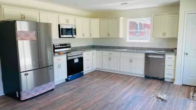 Main picture of 2002 White Oak Ln