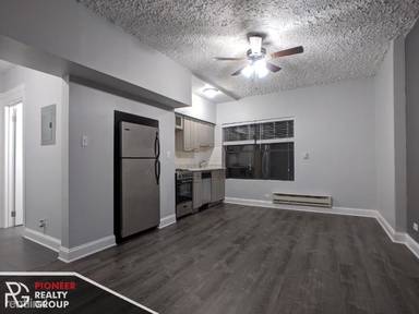 Main picture of 4555 N Malden St
