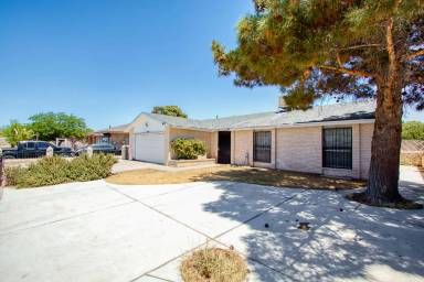 Main picture of 1548 James Chisum Dr