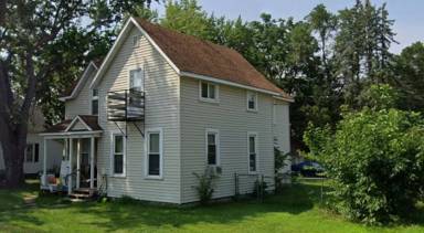 Main picture of 1122 1/2 Omaha St