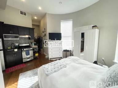 Main picture of 497 Commonwealth Ave