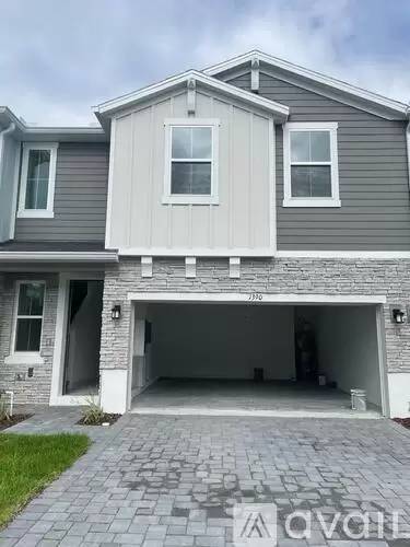 Main picture of 1390 Captiva Cv
