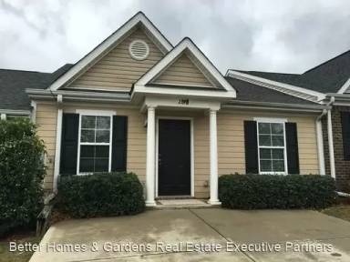 Main picture of 2616 York Dr