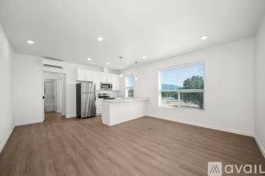 Main picture of 19010 E Alki Ave