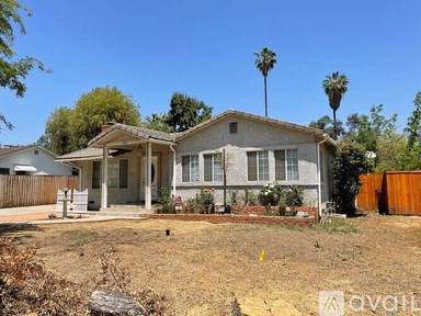 Main picture of 3039 Millicent Way