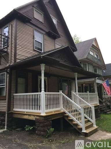 Main picture of 16 Birch Cres
