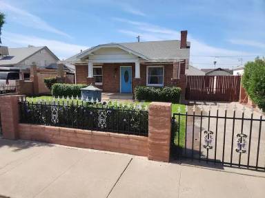 Main picture of 1110 N 14th St