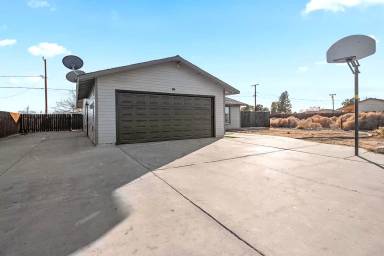 Main picture of 8560 Nipa Ave