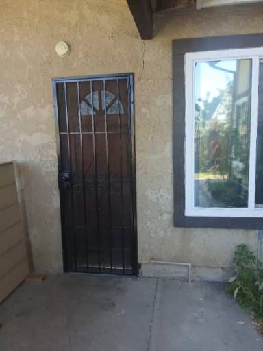 Main picture of 582 W Santa Barbara St
