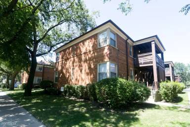Main picture of 2124 W Foster Ave