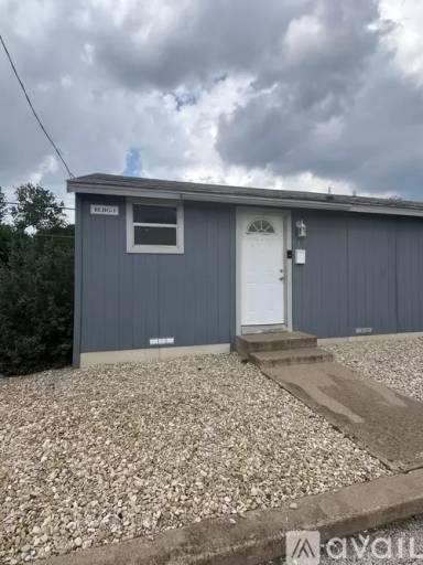 Main picture of 710 E Avenue G