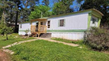 Main picture of 205 Holt Ave