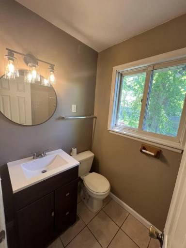 Main picture of 2153 Meadowlawn Dr