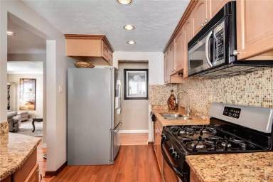 Main picture of 456 Oneida St