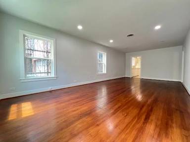 Main picture of 2420 White Oak Dr