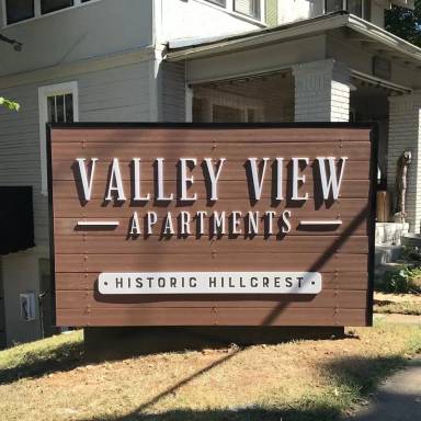 Main picture of 2500 Kavanaugh Blvd
