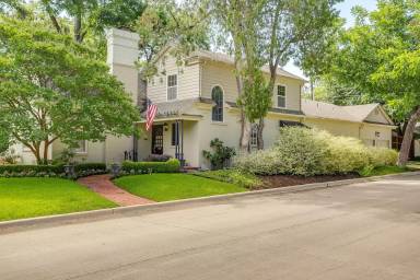 Main picture of 901 Washington Ter