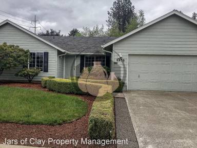 Main picture of 6476 Honeywood Ct NE