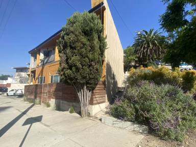 Main picture of 2102 Allesandro St