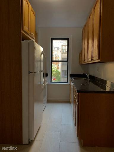 Main picture of 620 W 171st St