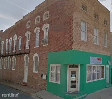 Main picture of 1925 S Racine Ave