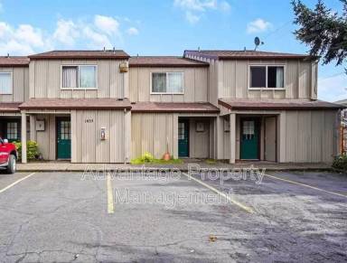 Main picture of 1455 NW Division St