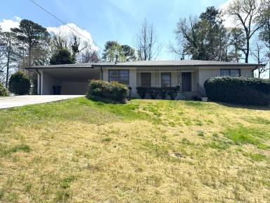 Main picture of 2330 Valley View Dr SE