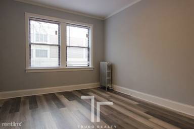 Main picture of 839 W Sheridan Rd Apartments