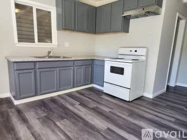 Main picture of 61049 Donya St