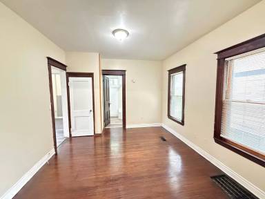 Main picture of 366 Seward St